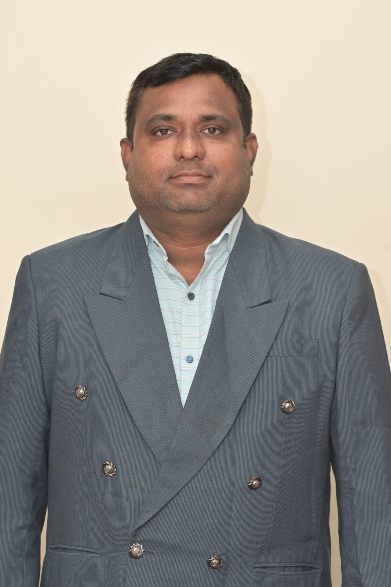 Dr. Girish V. Lakhekar